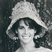 Claudine Longet - List pictures