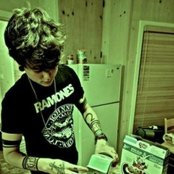 Never Shout Never - List pictures