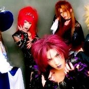 Cynthia - List pictures