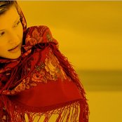 Olga Bell - List pictures