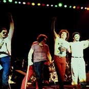 Toto - List pictures