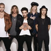 Amy Meredith - List pictures