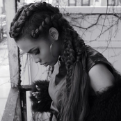 Kyndall - List pictures