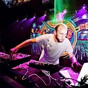 Earthling - List pictures