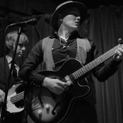 Denney And The Jets - List pictures