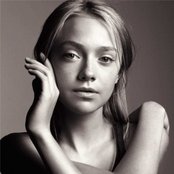 Dakota Fanning - List pictures