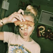 Kali Uchis - List pictures