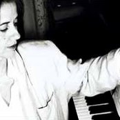 Eleni Karaindrou - List pictures