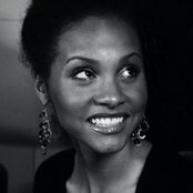 Leah Smith - List pictures