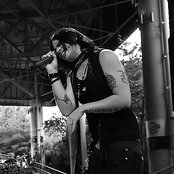 Hinder - List pictures