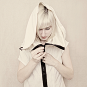 Zola Jesus - List pictures