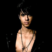 Travis Garland - List pictures