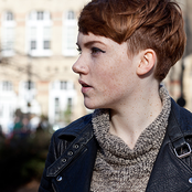 Chloe Howl - List pictures