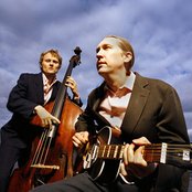 The Wood Brothers - List pictures