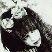 Rose Mcdowall - List pictures