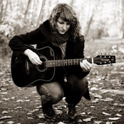 Hannah Georgas - List pictures