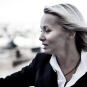 Louise Hoffsten - List pictures