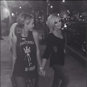 Dumblonde - List pictures