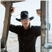 Trace Adkins - List pictures
