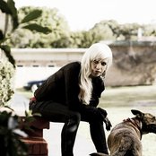 Gin Wigmore - List pictures