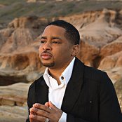 Smokie Norful - List pictures