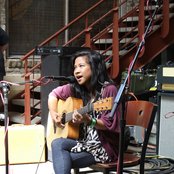 Zee Avi - List pictures