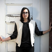 Michelle Chamuel - List pictures