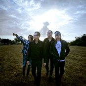 Stone Temple Pilots With Chester Bennington - List pictures