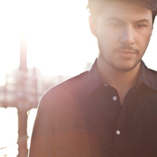 Jamie Woon - List pictures