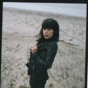 Dum Dum Girls - List pictures