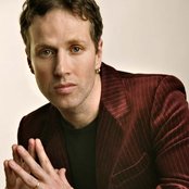 Davey Ray Moor - List pictures