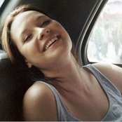 Lauren Pritchard - List pictures