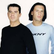 Voodoo & Serano - List pictures