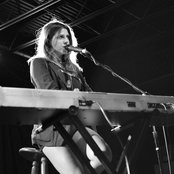 Jillette Johnson - List pictures