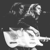 Julien Baker - List pictures