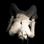 Dolores O'riordan - List pictures