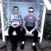 Slaves - List pictures