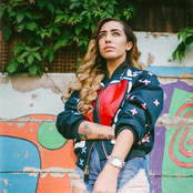 Delilah - List pictures