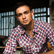 Simon - List pictures