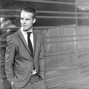 Sam Gray - List pictures