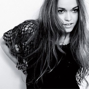 Amanda Mair - List pictures