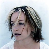 Tara Maclean - List pictures