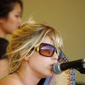 Basia Bulat - List pictures