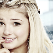 Stefanie Scott - List pictures