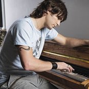 Axel - List pictures