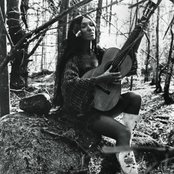 Buffy Sainte-marie - List pictures