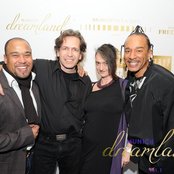 Down Low - List pictures