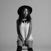 Nia Andrews - List pictures