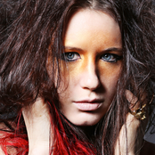 Kat Robichaud - List pictures