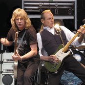 Staus Quo - List pictures